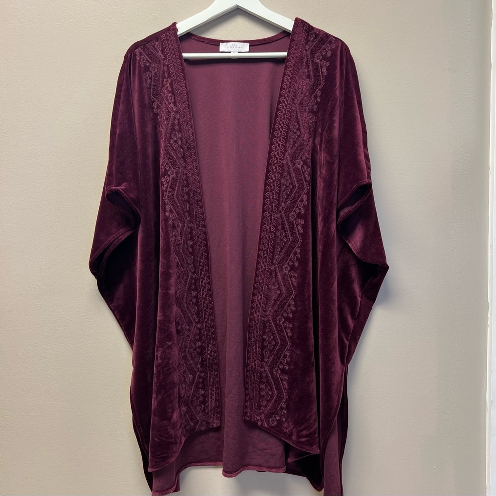 New directions belk burgundy embroidered velvet oversized kimono XL